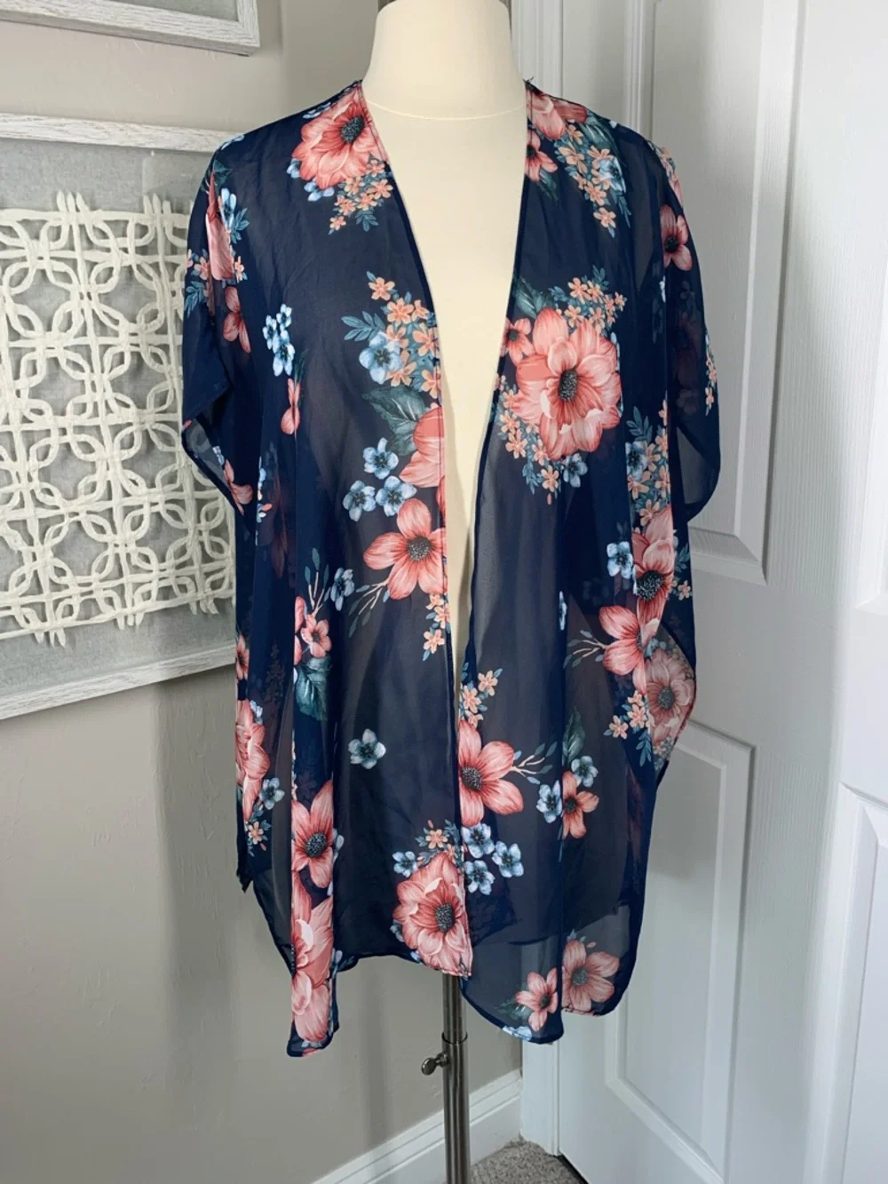 ANDTHEWHY kimono style sheer shrug navy blue with pink floral print size XS - Picture 1 of 7
